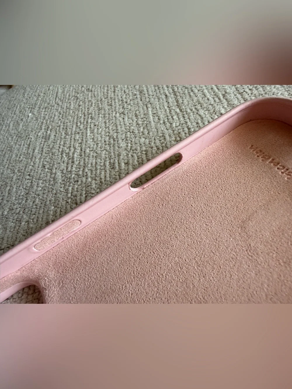 Urban sophistication The Skinny Case™ - Pink Gloss iPhone 16 pro